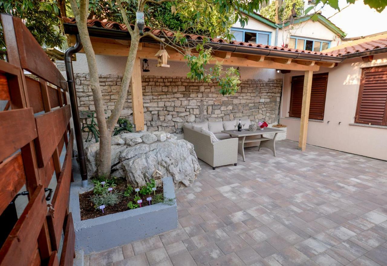 Vintage Garden Apartment بولا المظهر الخارجي الصورة